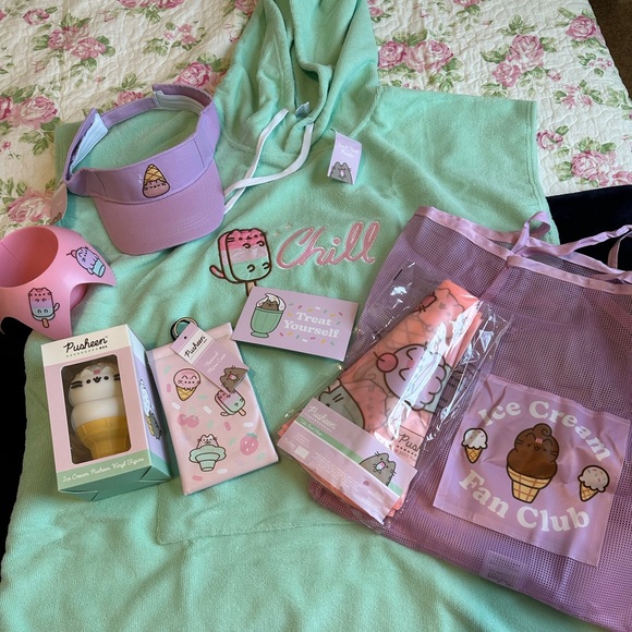 Pusheen Accessories - Pusheen Summer Themed Box